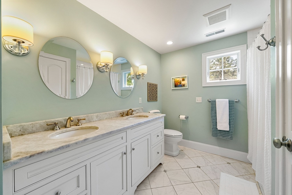 6 Appletree Ln