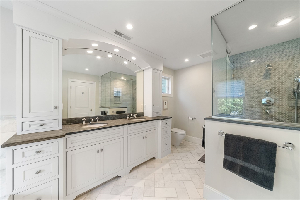 6 Appletree Ln