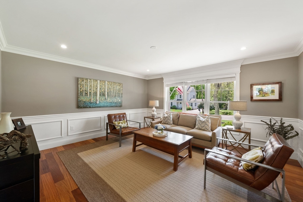6 Appletree Ln