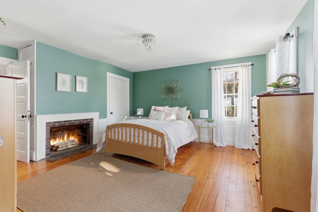 52 Salem St