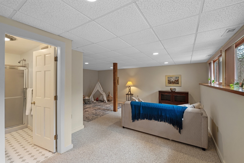 11 Brentwood Way