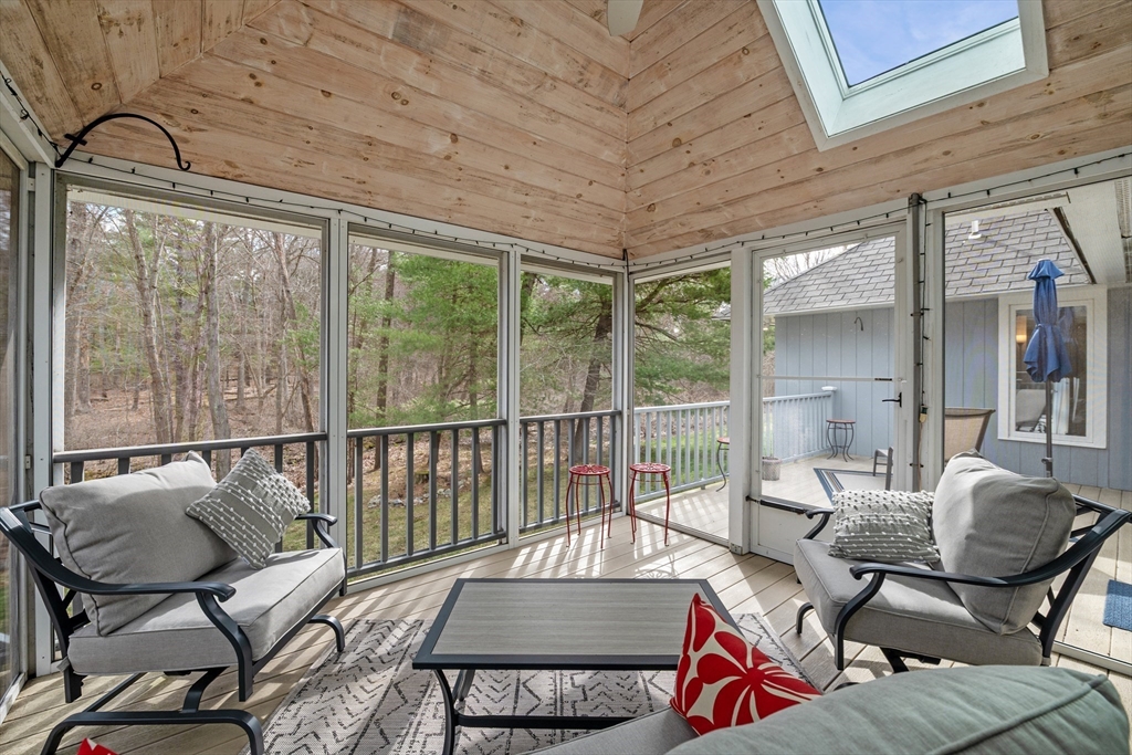 11 Brentwood Way