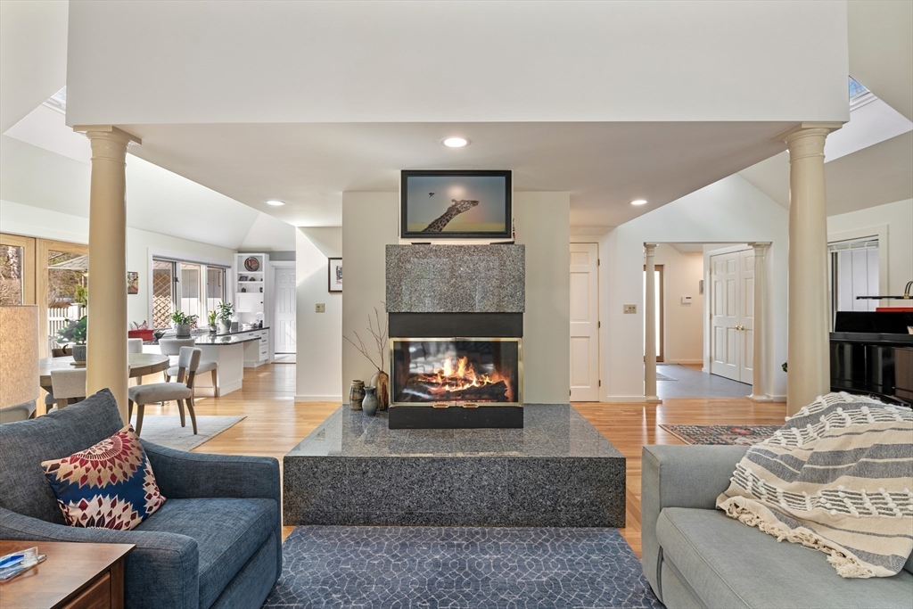 11 Brentwood Way