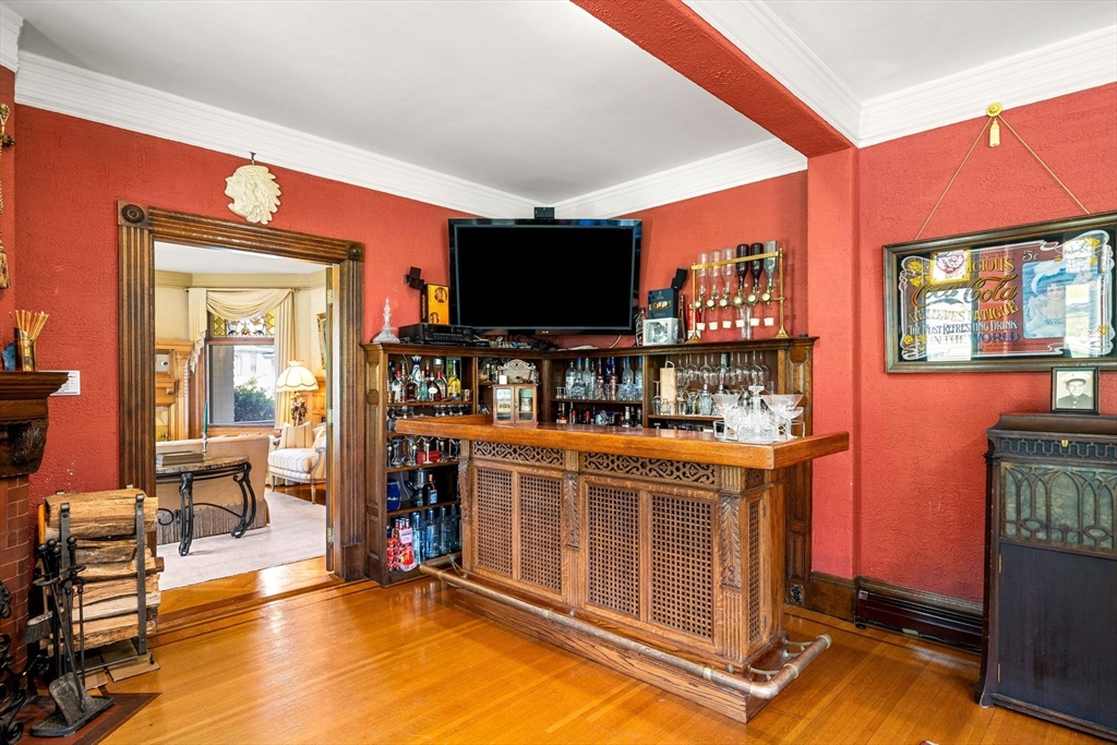 32 Belmont Ave
