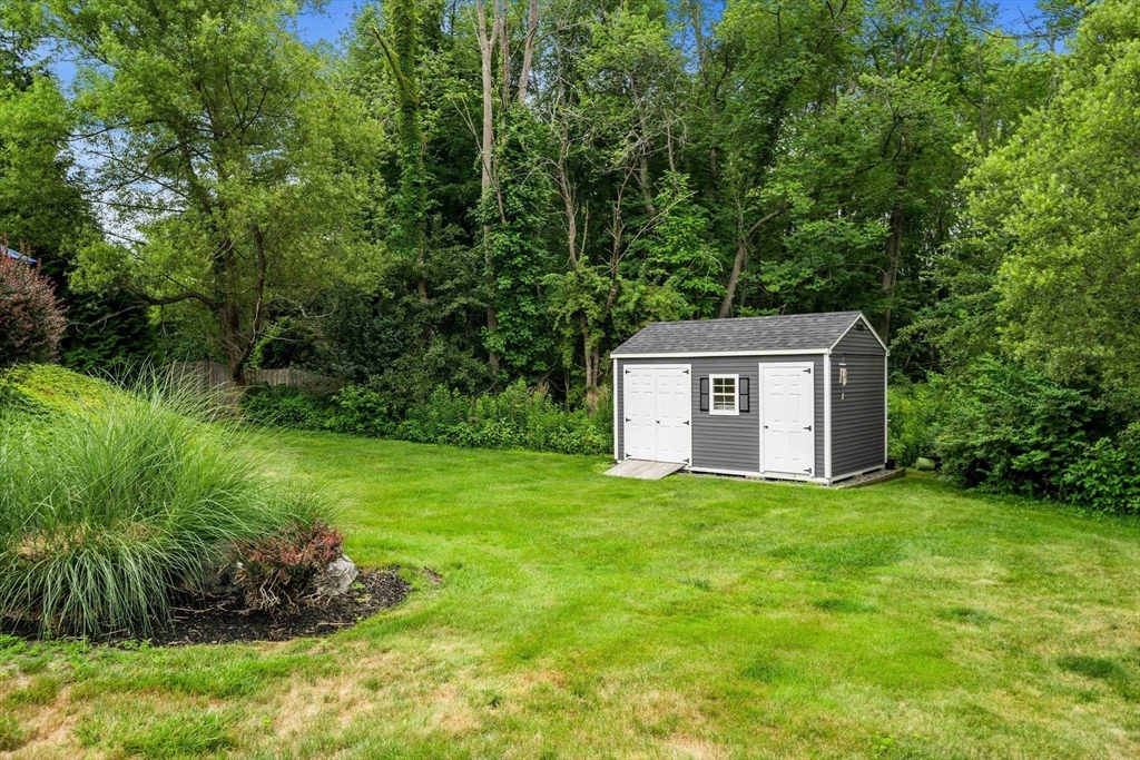50 Holt Rd