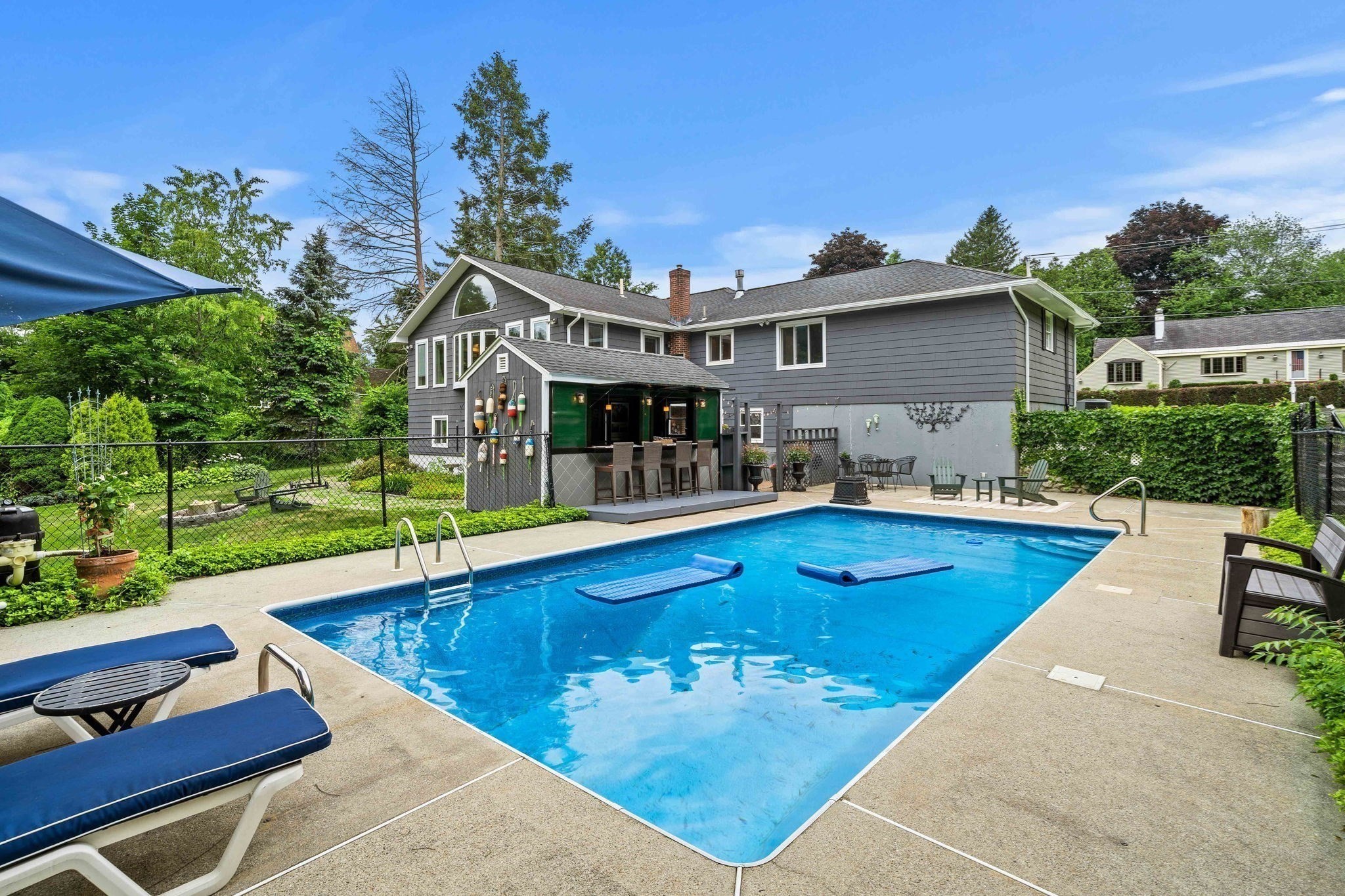 50 Holt Rd