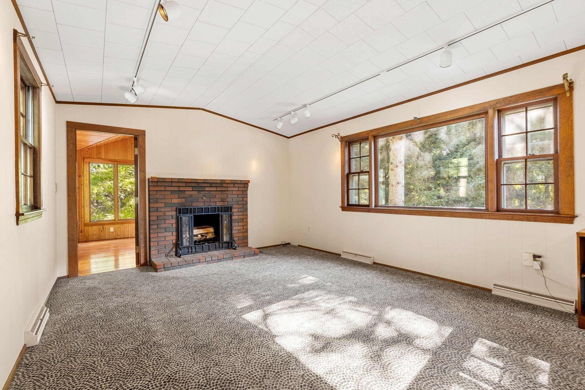 42 Walnut Rd