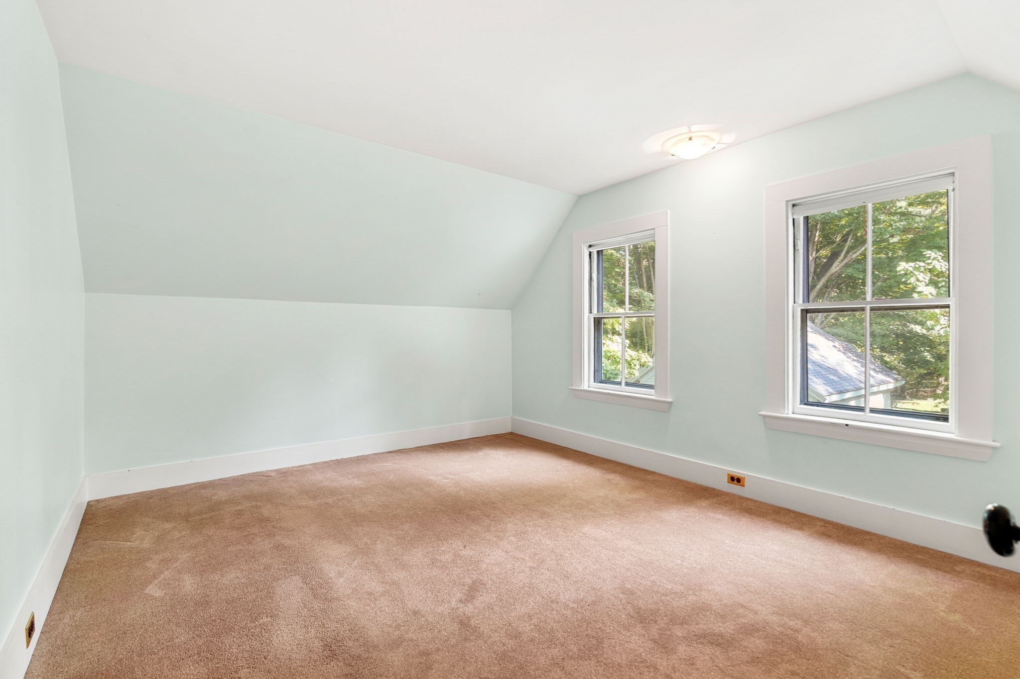 42 Walnut Rd