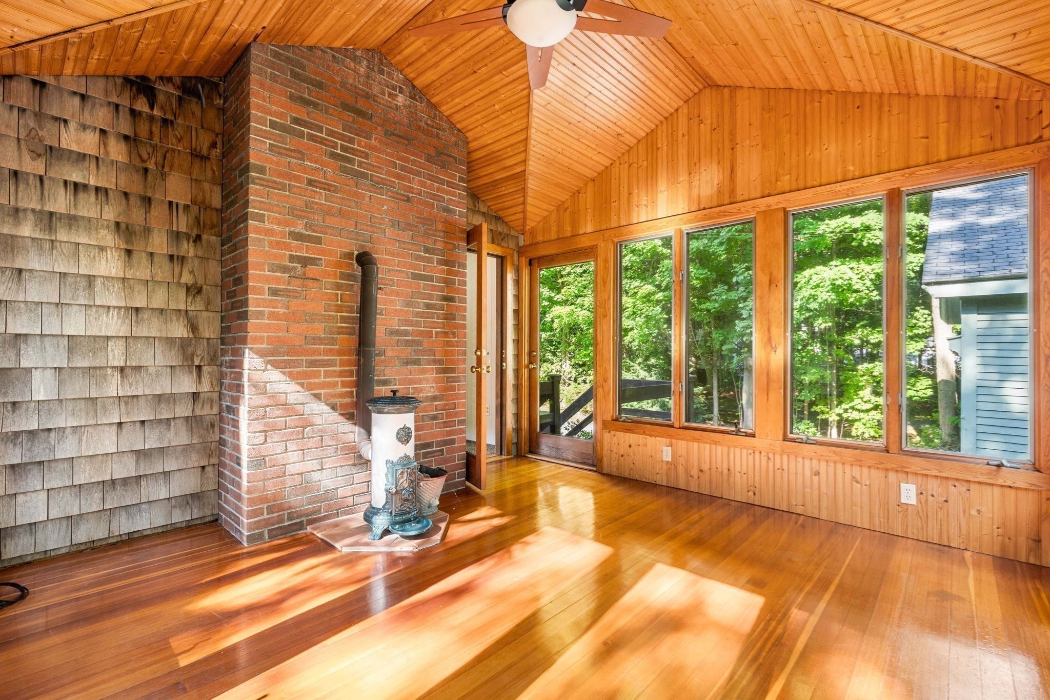 42 Walnut Rd