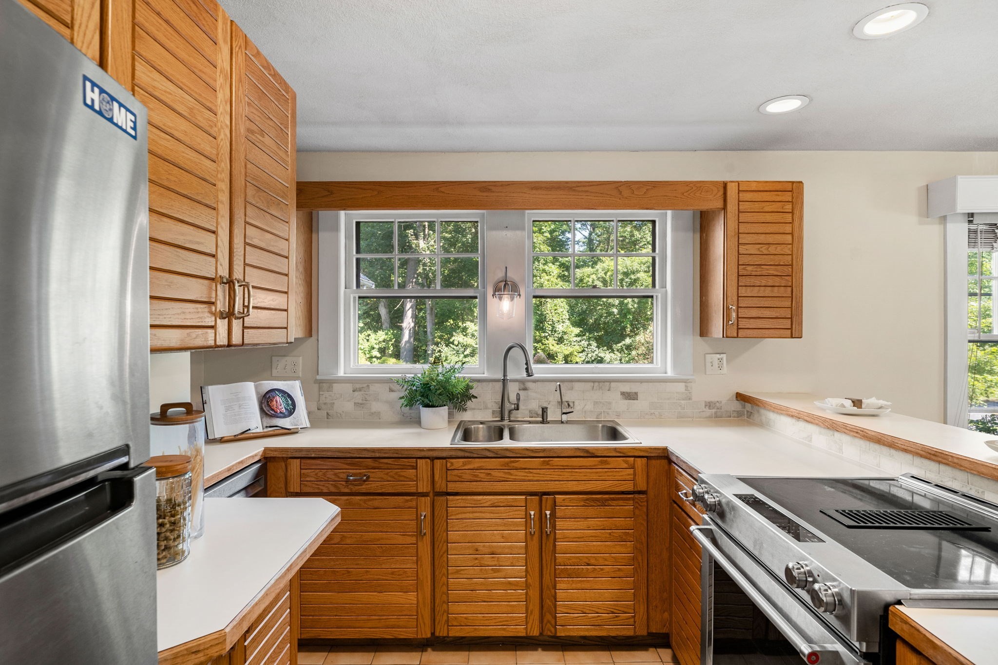 93 Abbot St