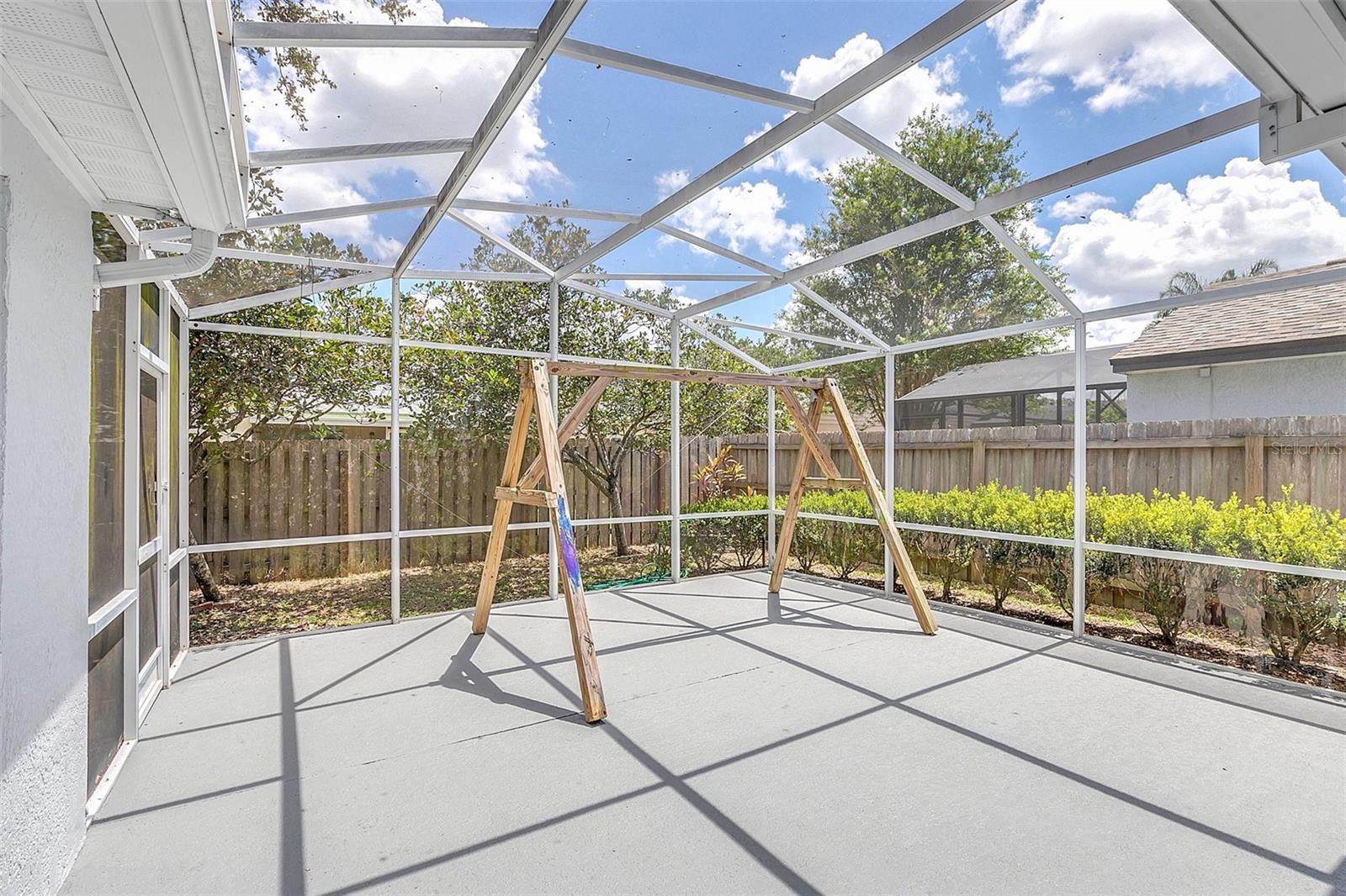 451 QUEENSBRIDGE DR
