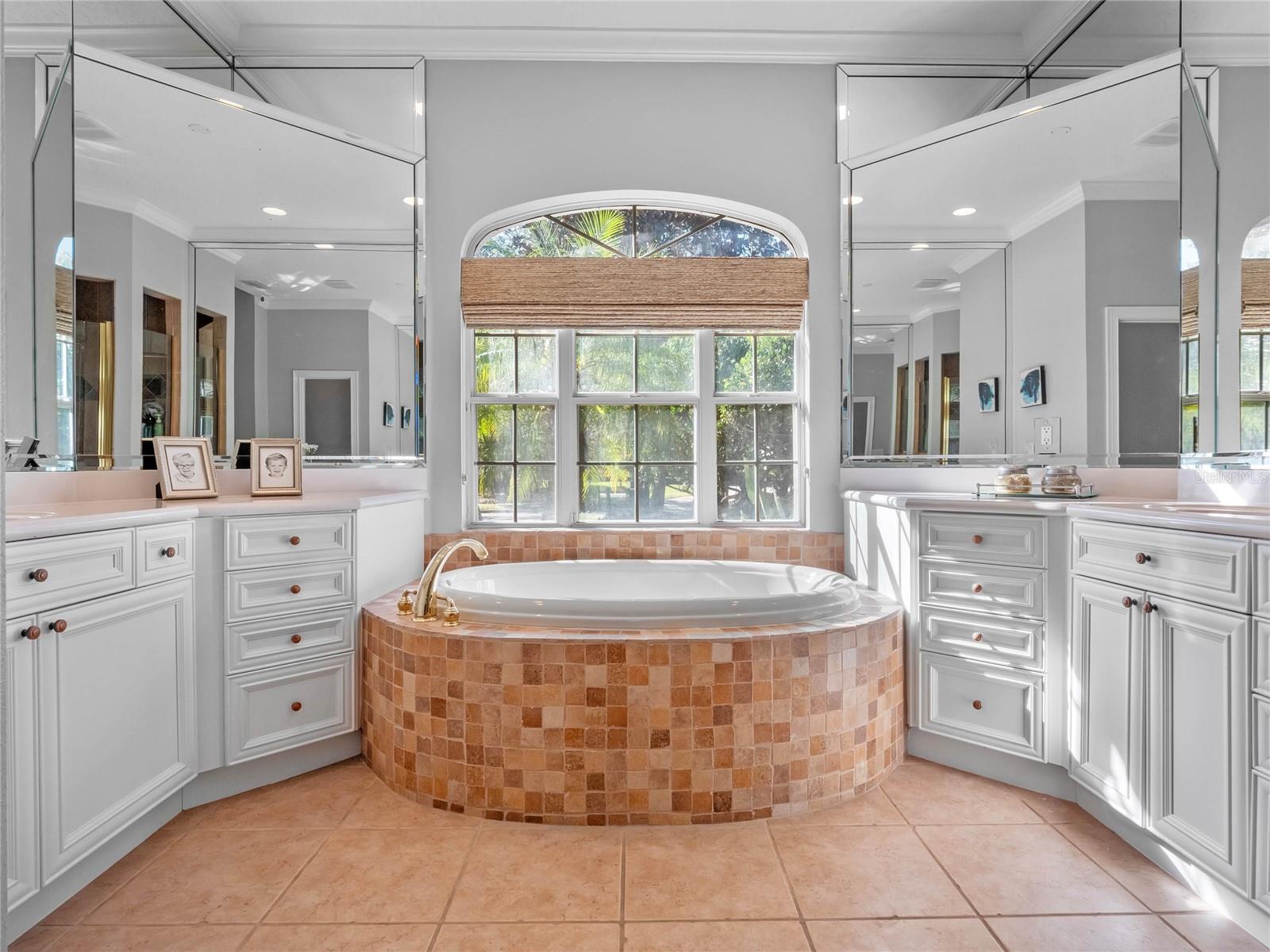 3352 HORSESHOE BEND CT