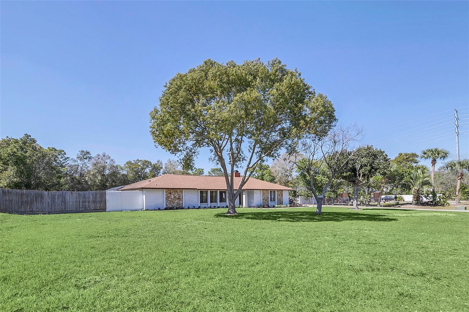 2017 CROWLEY CIR W