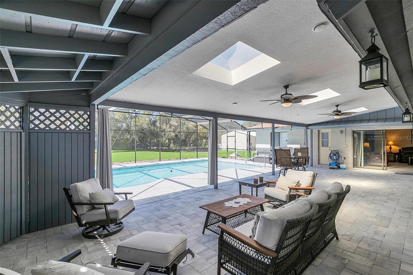 2017 CROWLEY CIR W