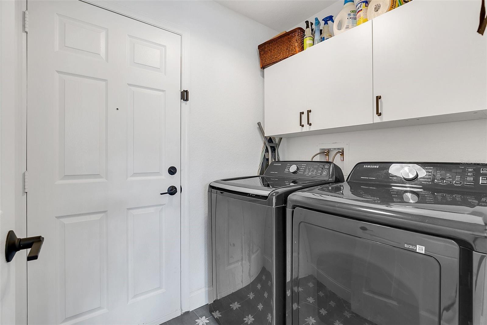 424 CONSERVATORY CV
