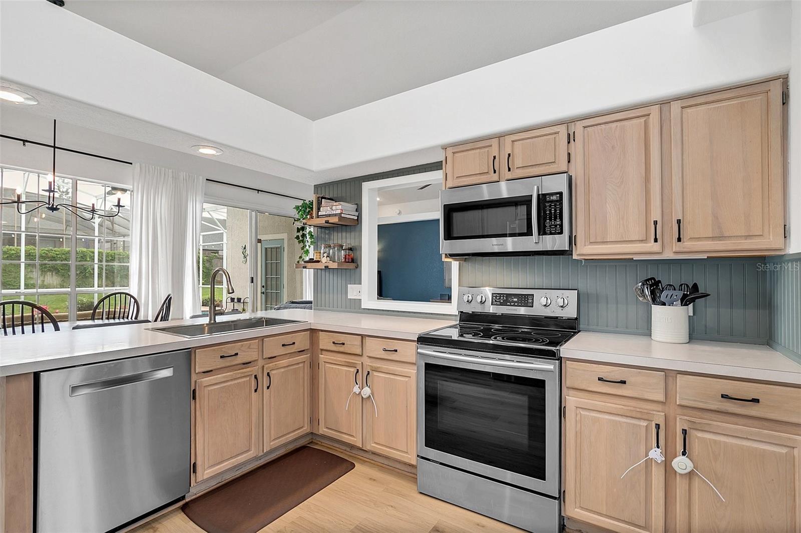 424 CONSERVATORY CV