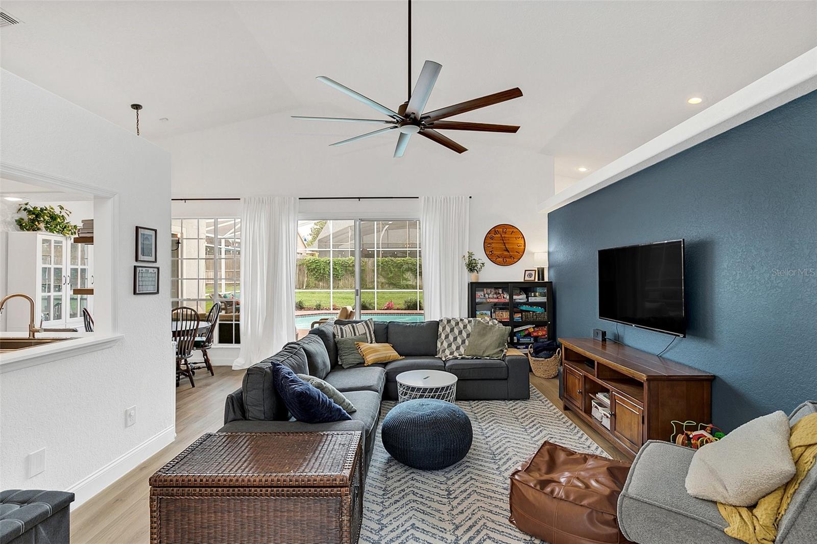 424 CONSERVATORY CV
