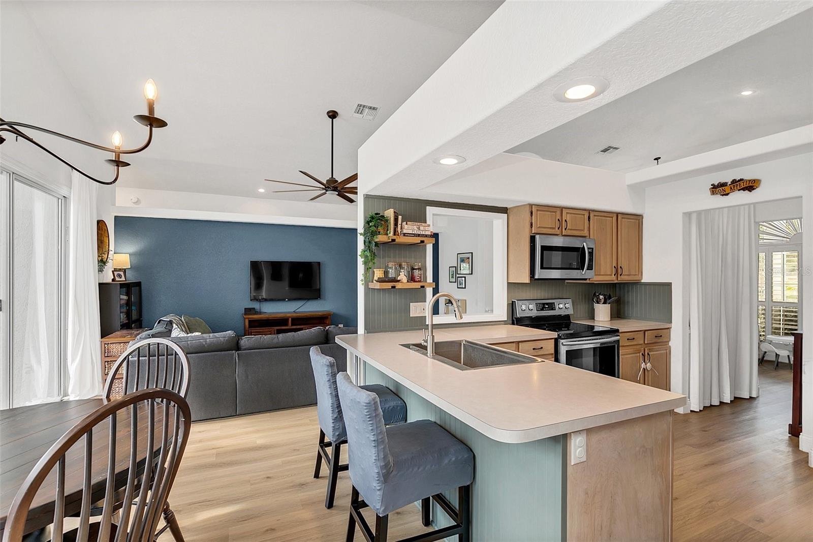 424 CONSERVATORY CV