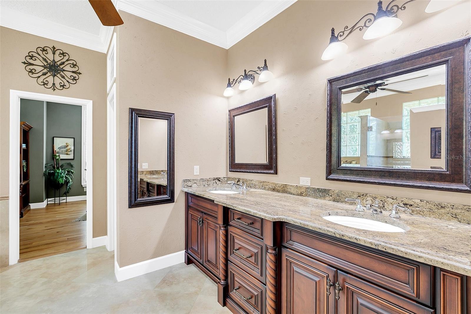 2216 SMOKETREE CT