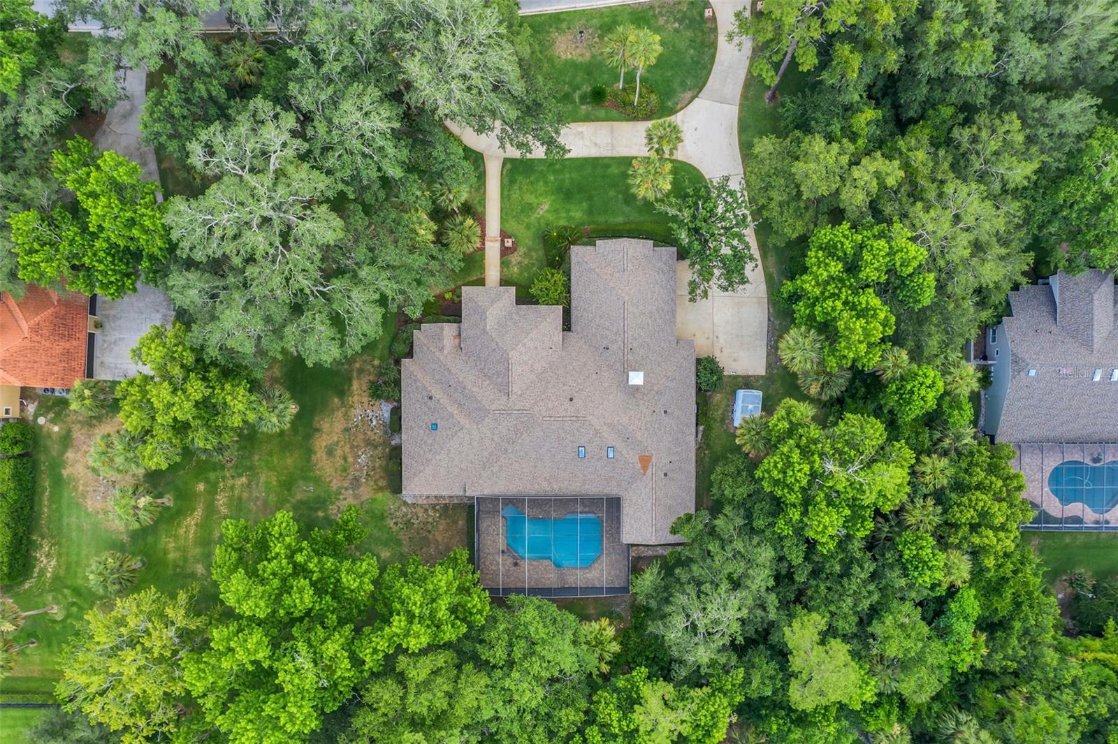 2216 SMOKETREE CT