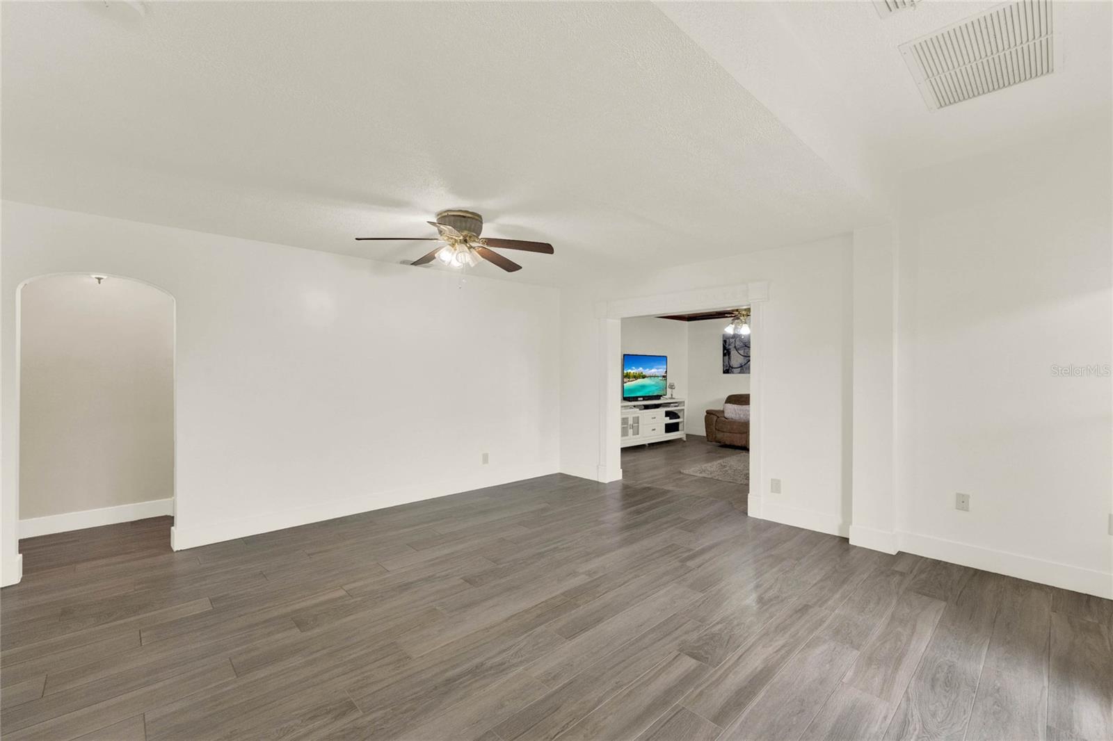 201 FOREST AVE