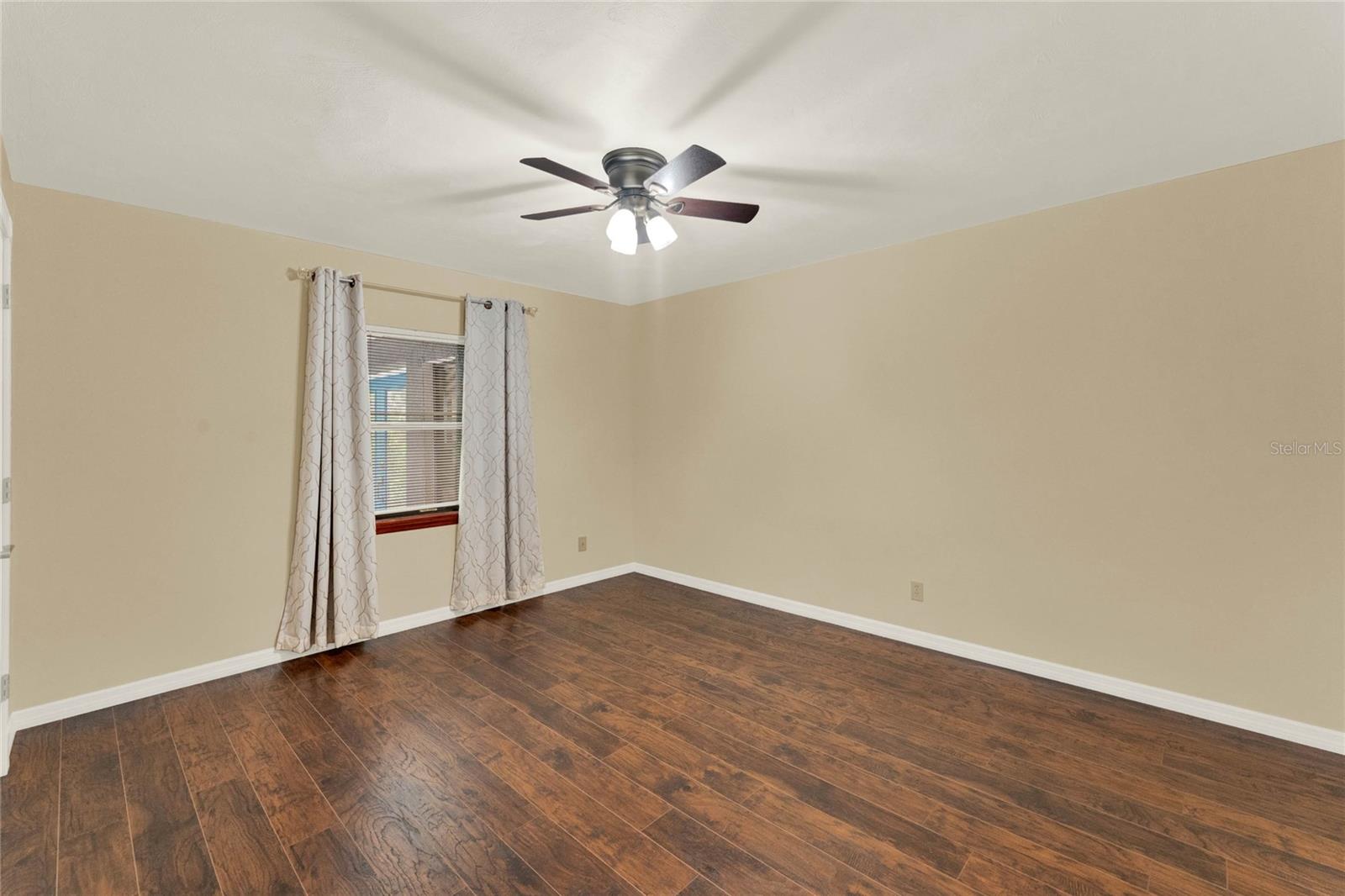 201 FOREST AVE