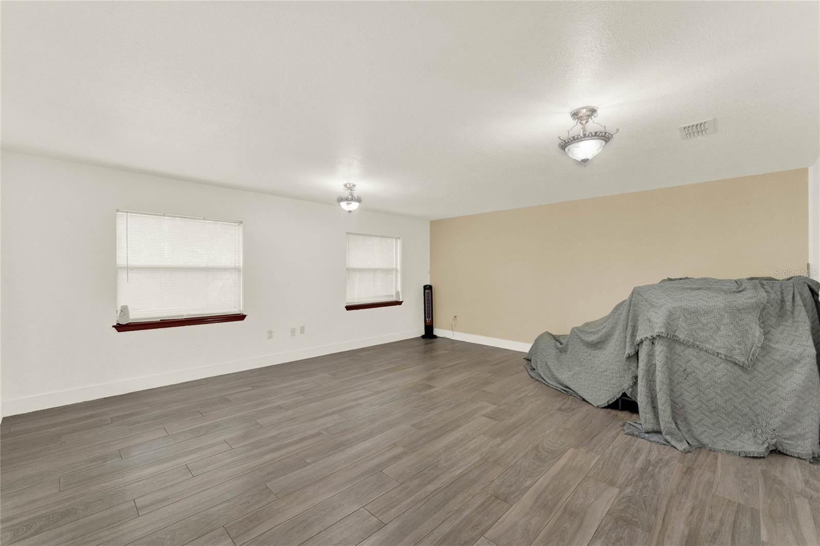 201 FOREST AVE
