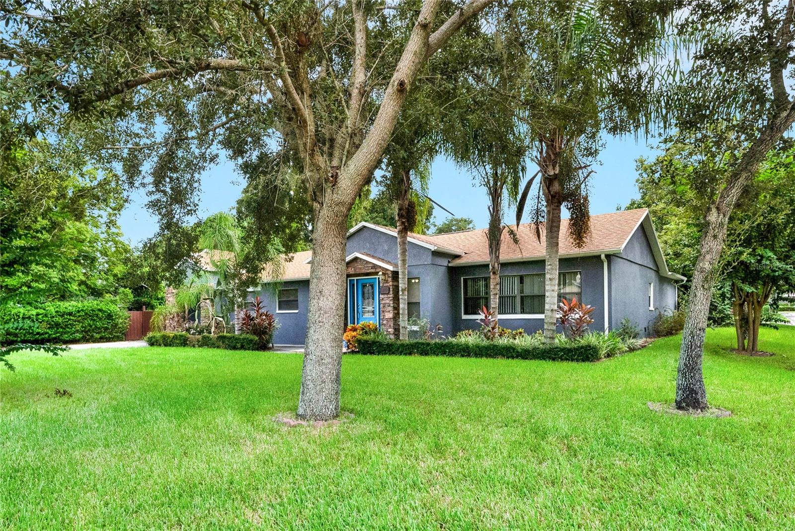 201 FOREST AVE
