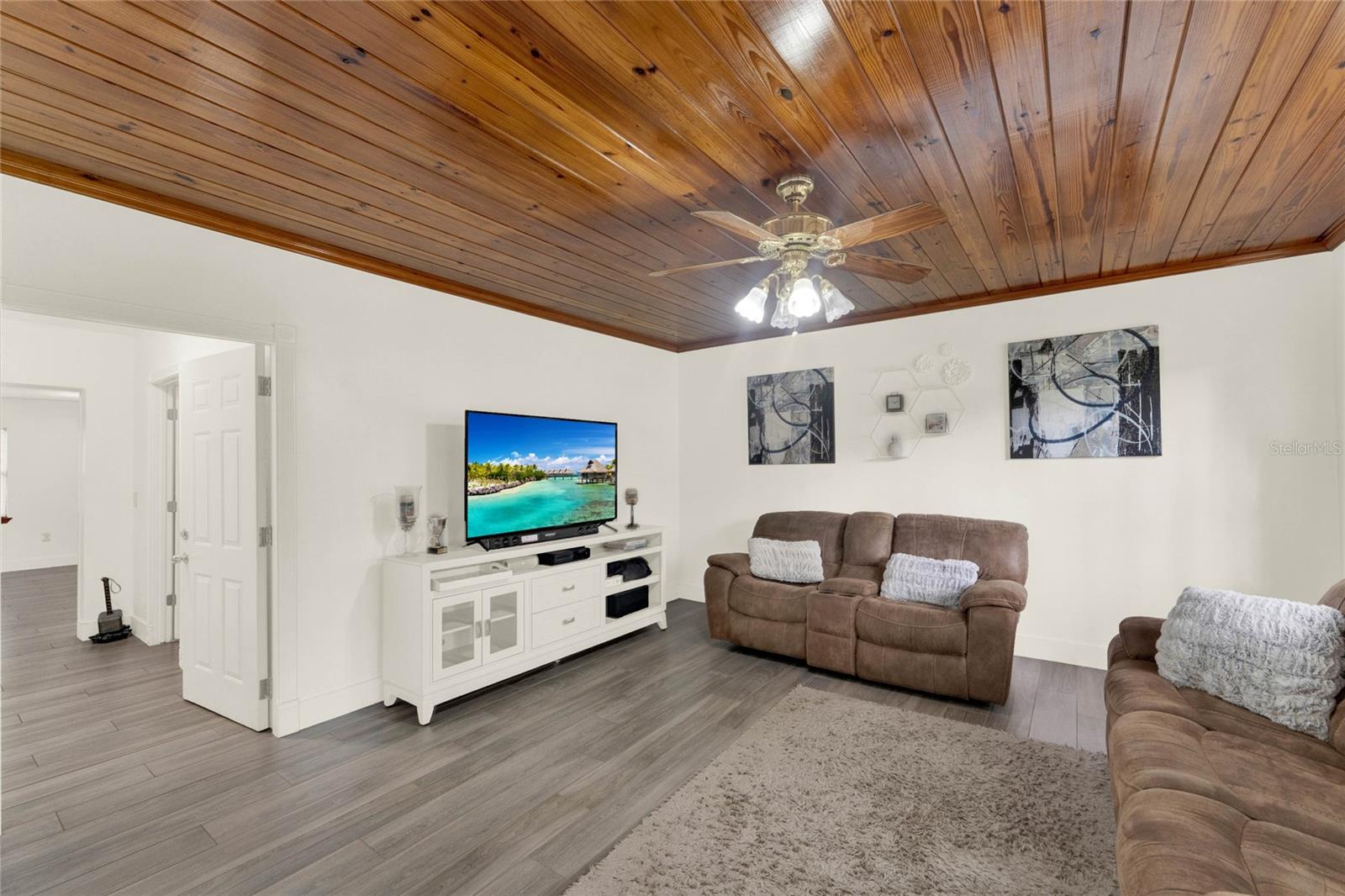 201 FOREST AVE