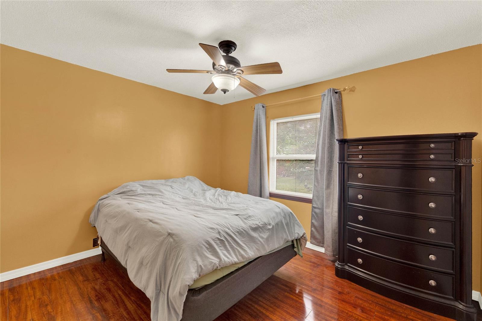 201 FOREST AVE