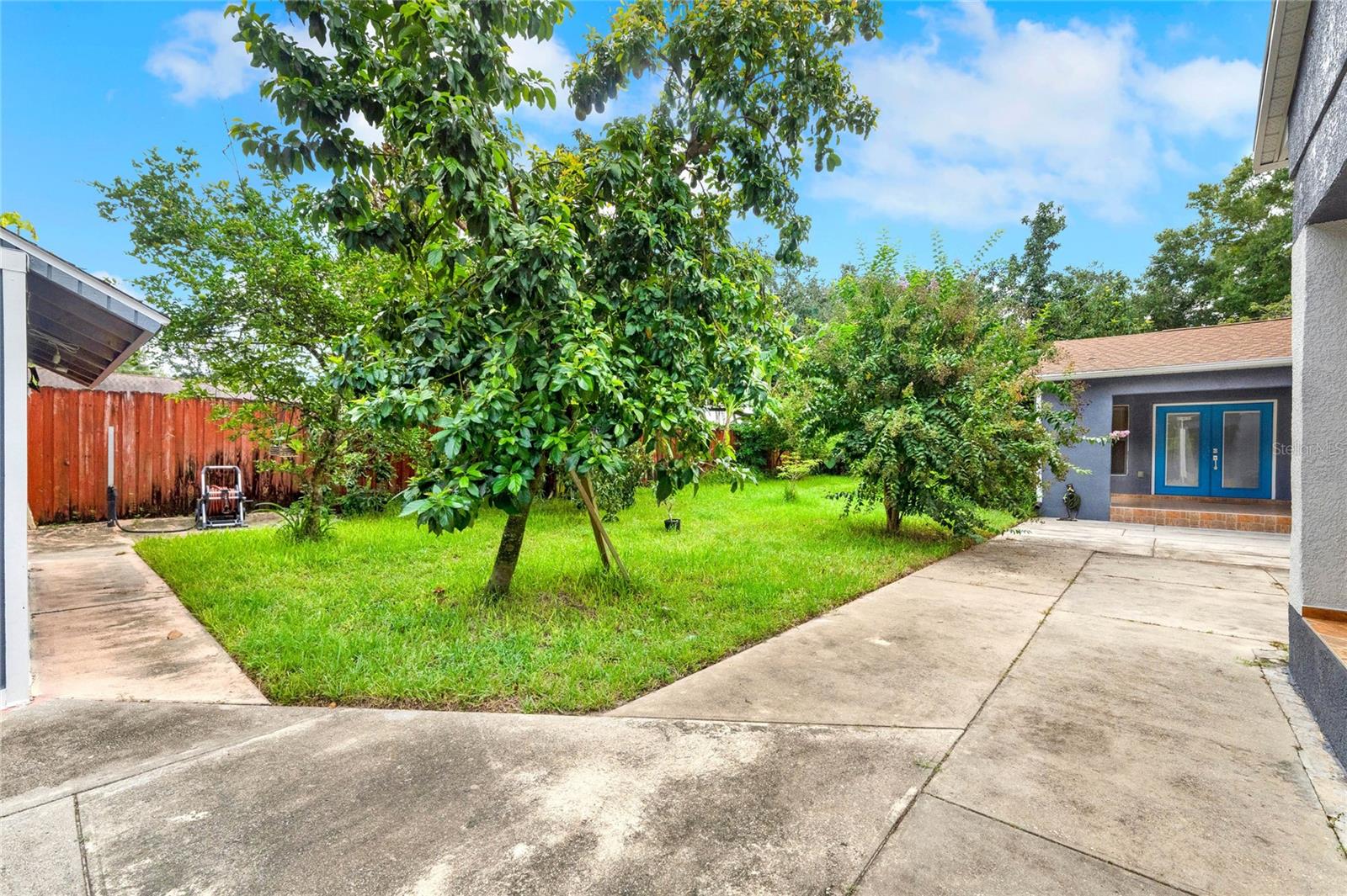 201 FOREST AVE
