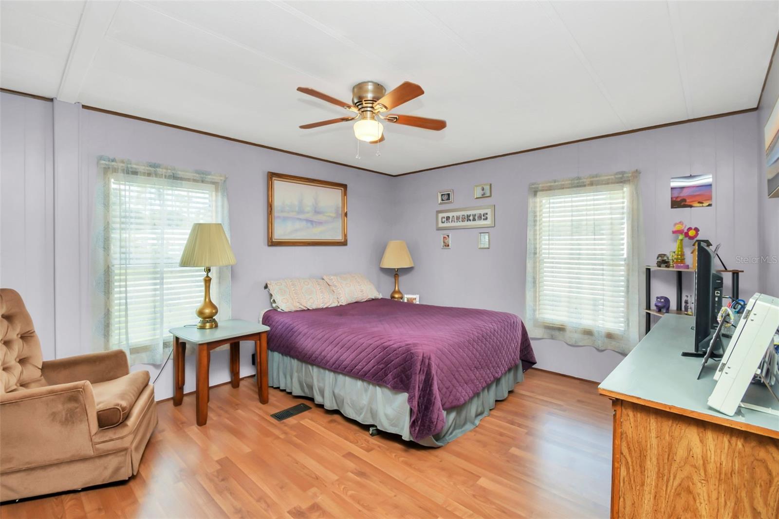 15 LAWRENCE CT