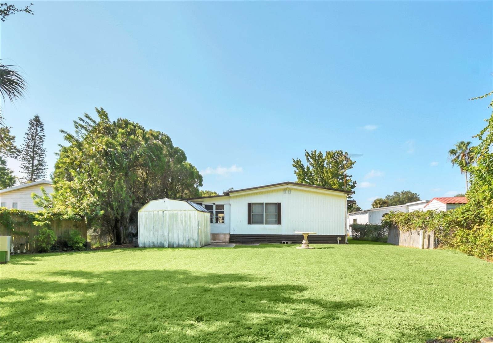 15 LAWRENCE CT