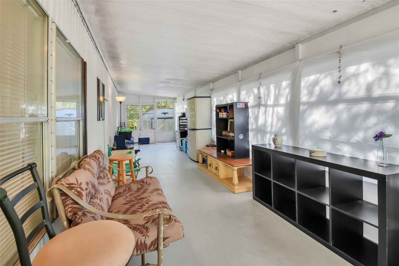 15 LAWRENCE CT