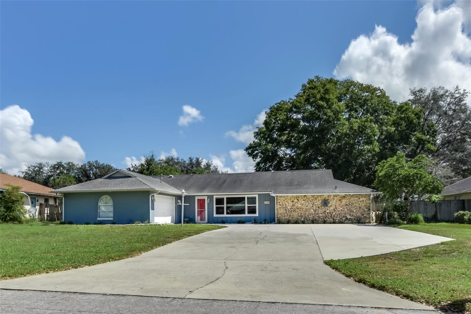 33320 SOMERSET DR