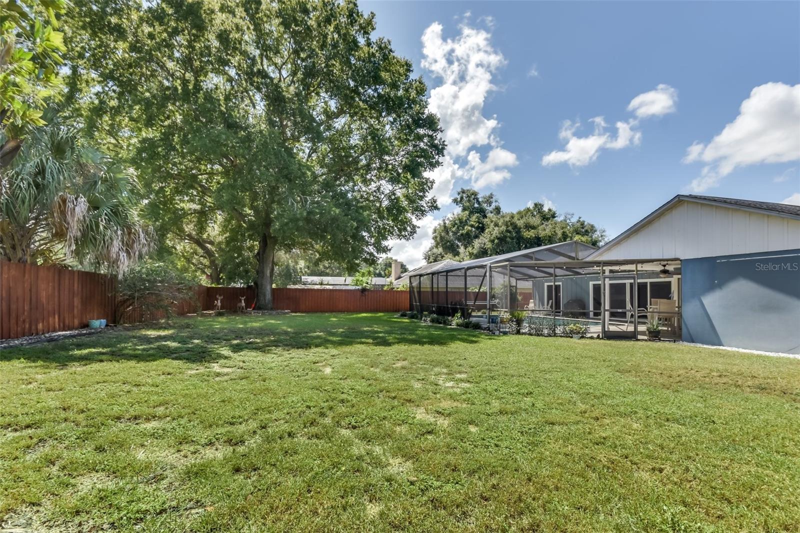 33320 SOMERSET DR