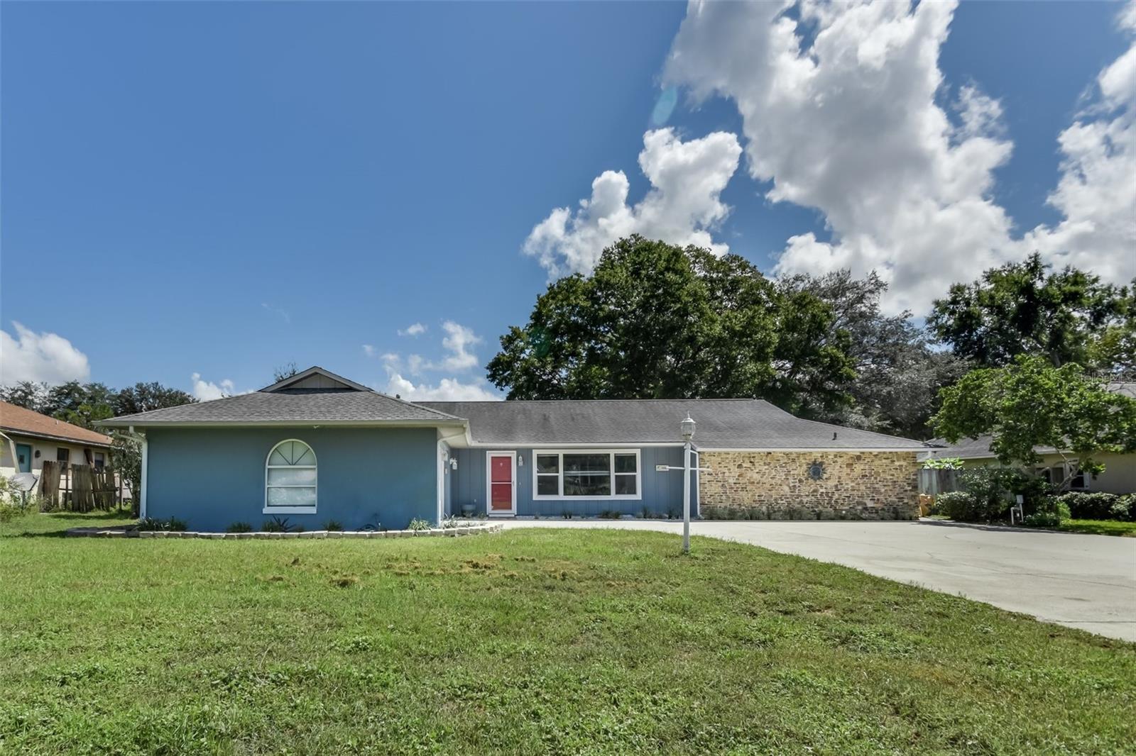 33320 SOMERSET DR