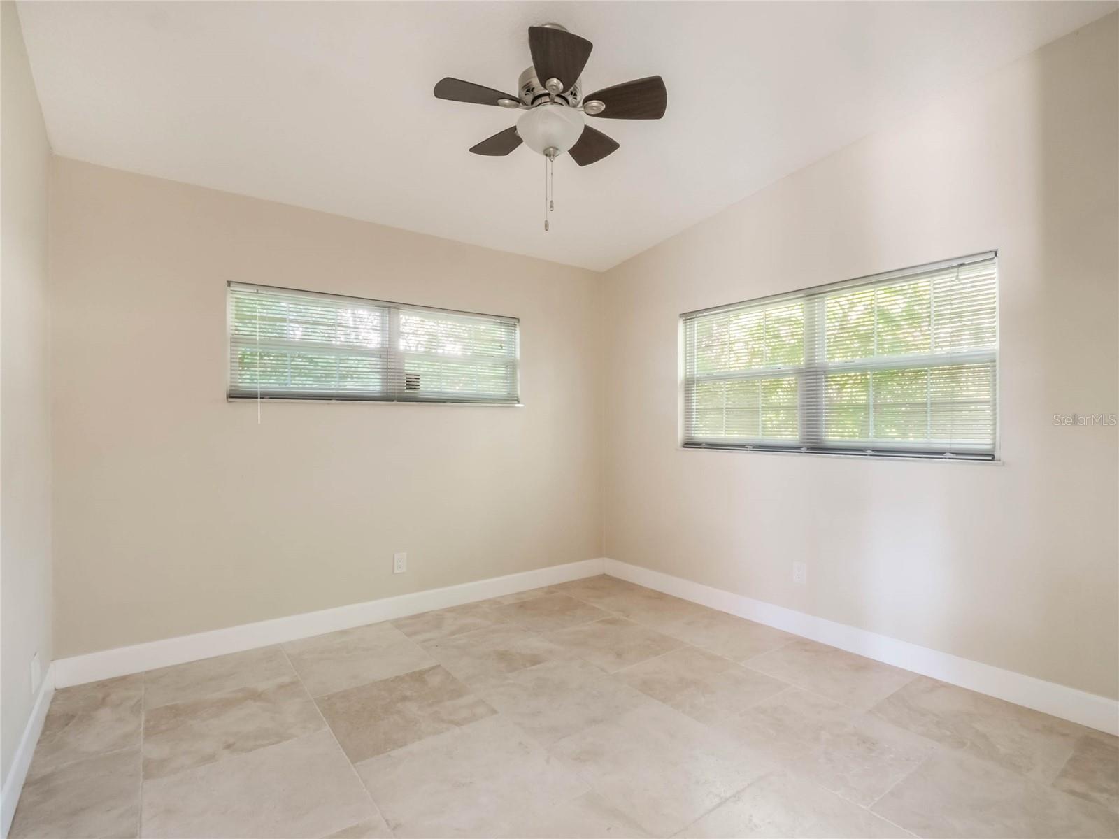 960 SEMINOLE AVE
