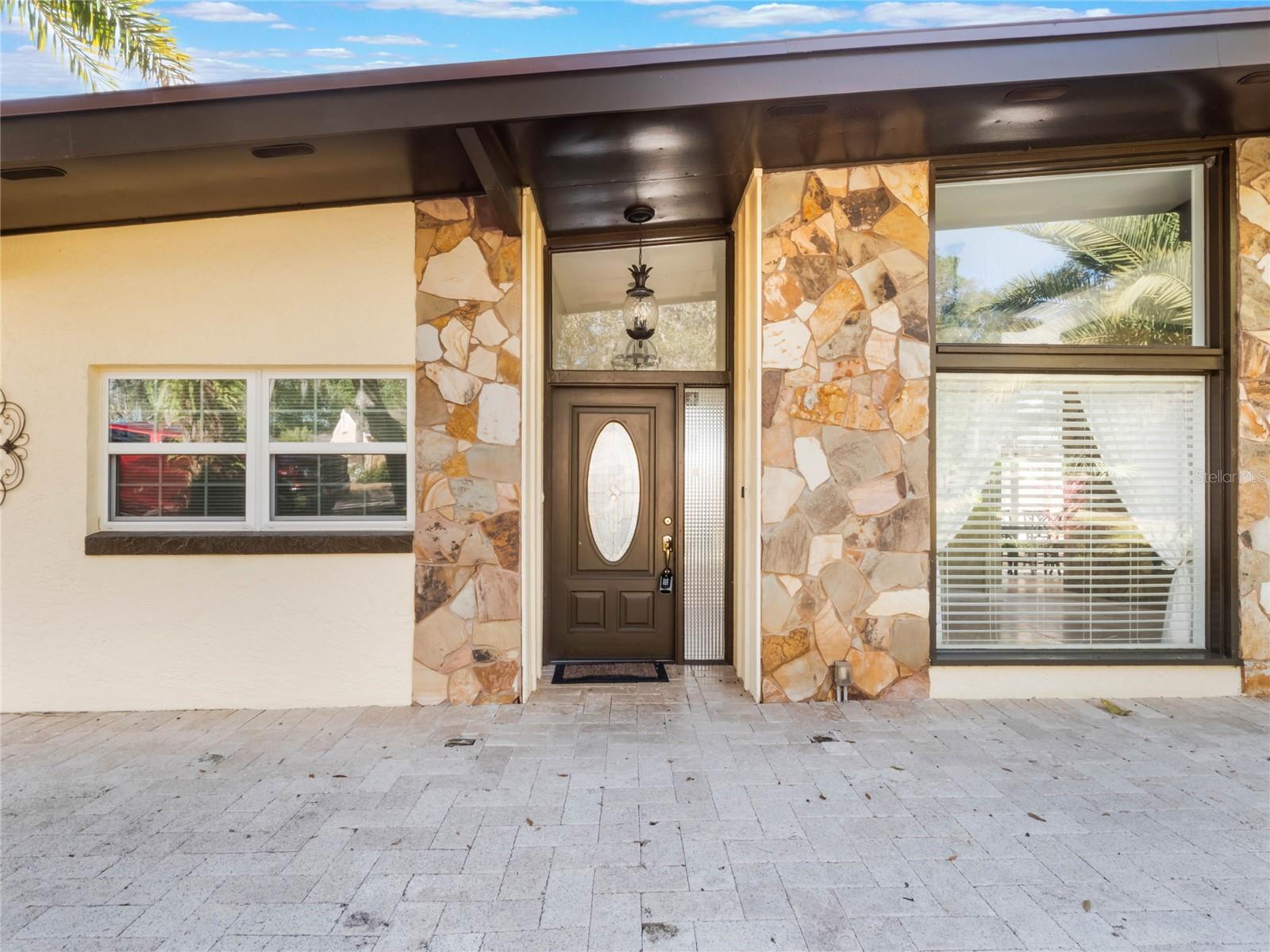 960 SEMINOLE AVE