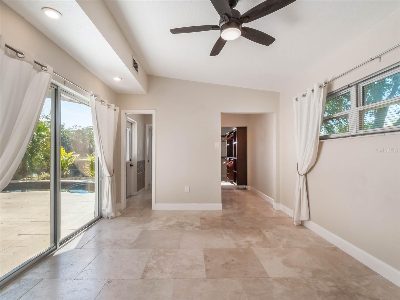 960 SEMINOLE AVE