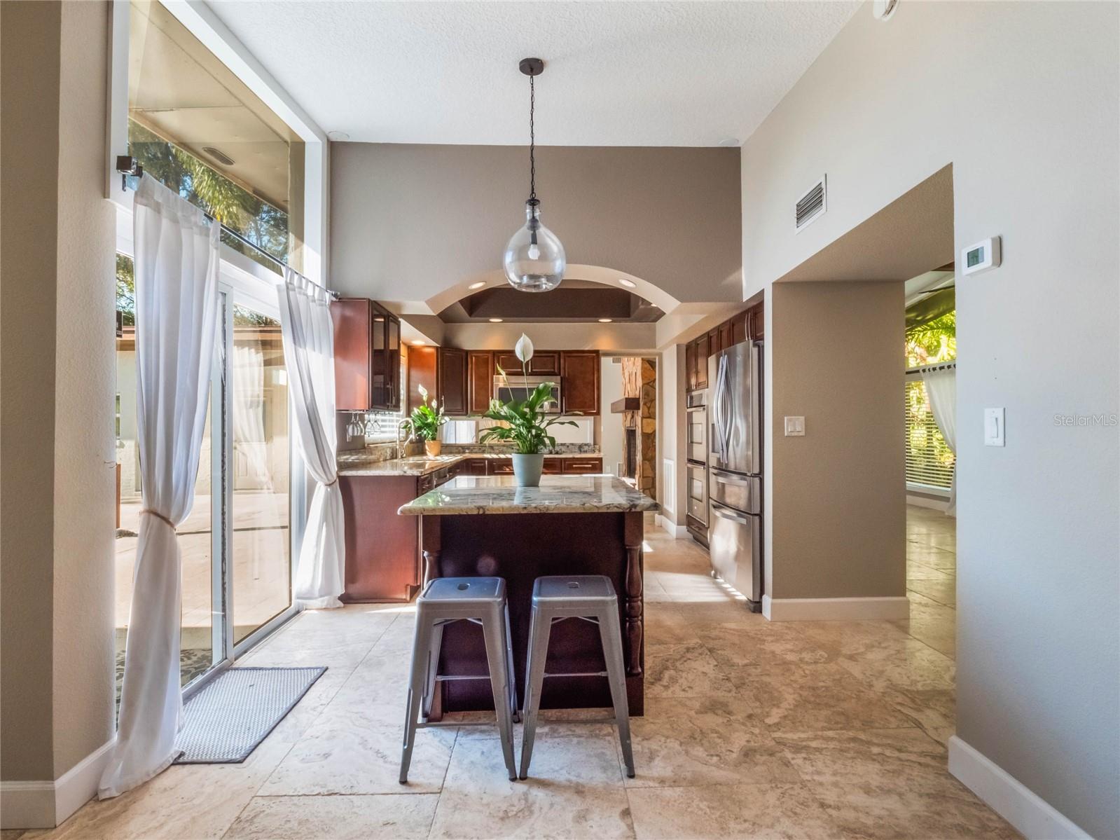 960 SEMINOLE AVE