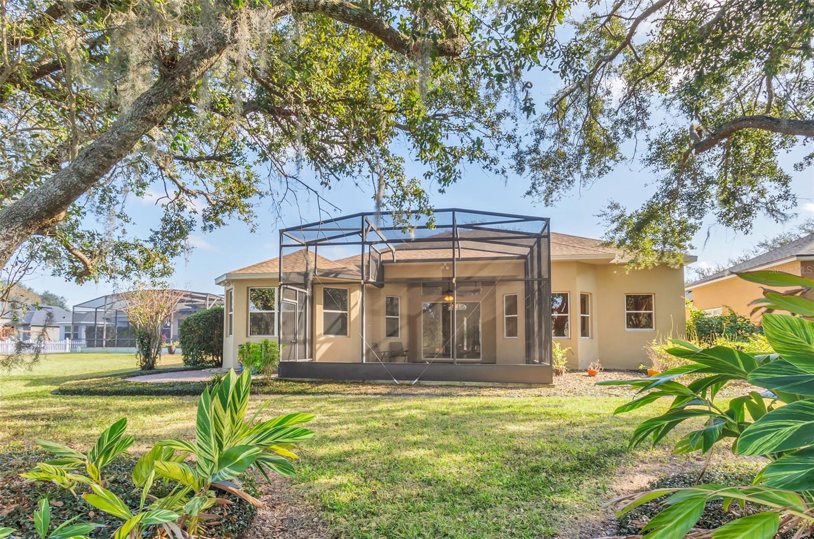 1554 SAINT REGIS PT