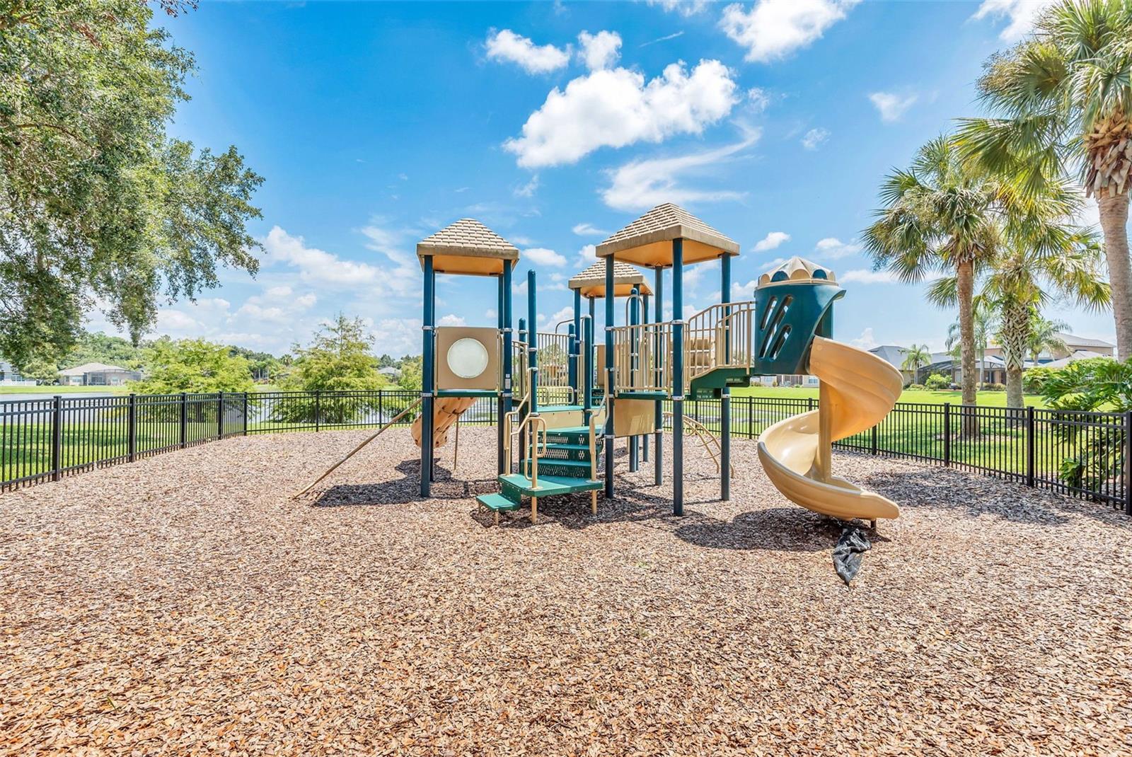 1554 SAINT REGIS PT