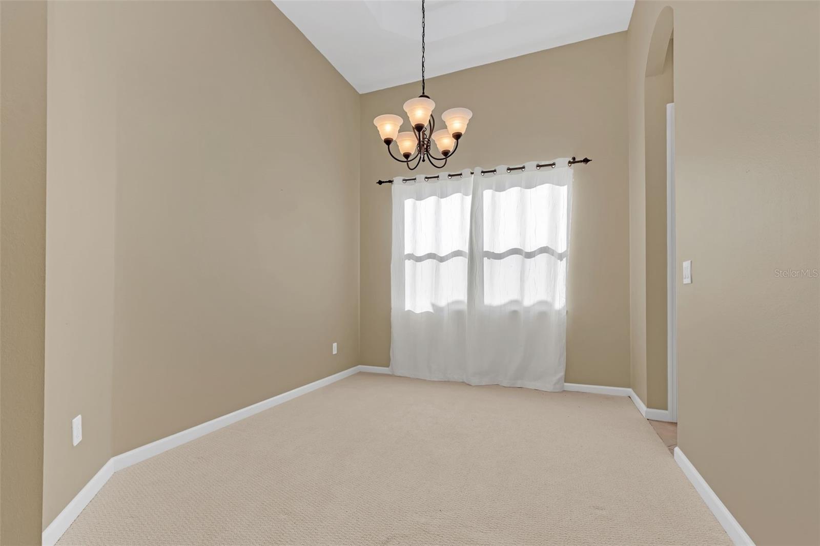 1554 SAINT REGIS PT