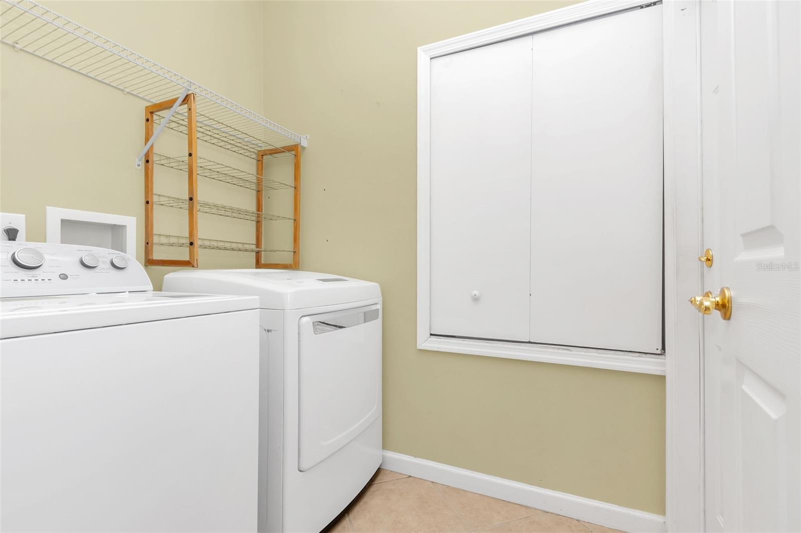 1554 SAINT REGIS PT