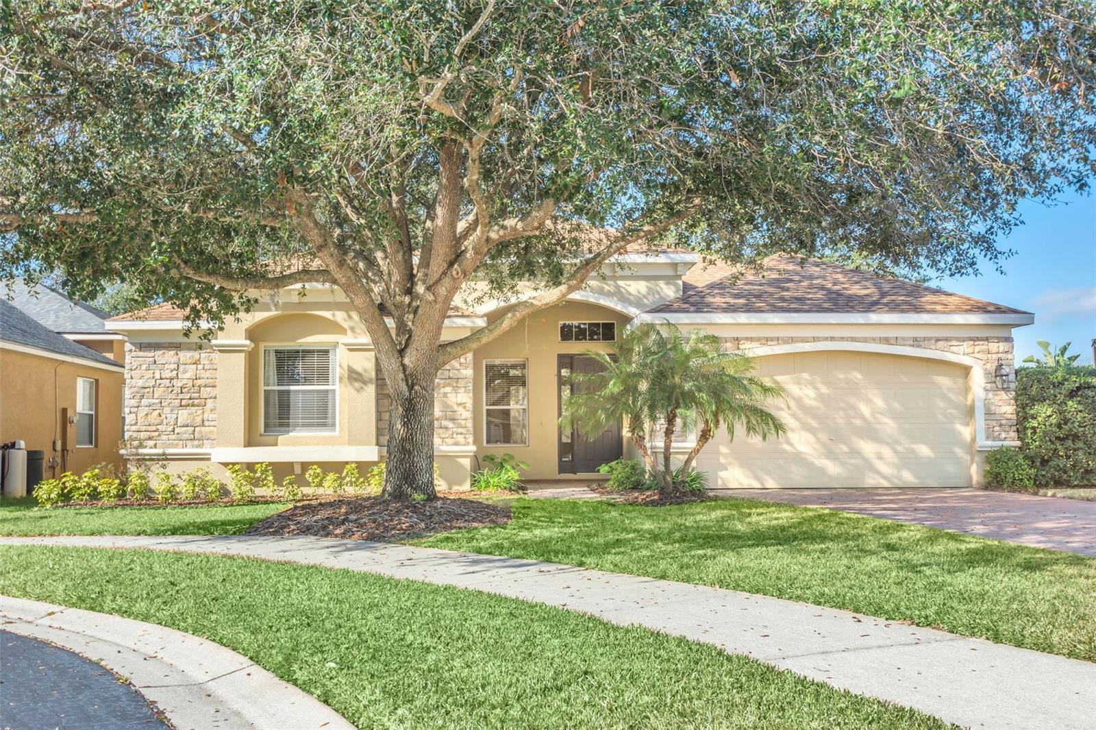 1554 SAINT REGIS PT