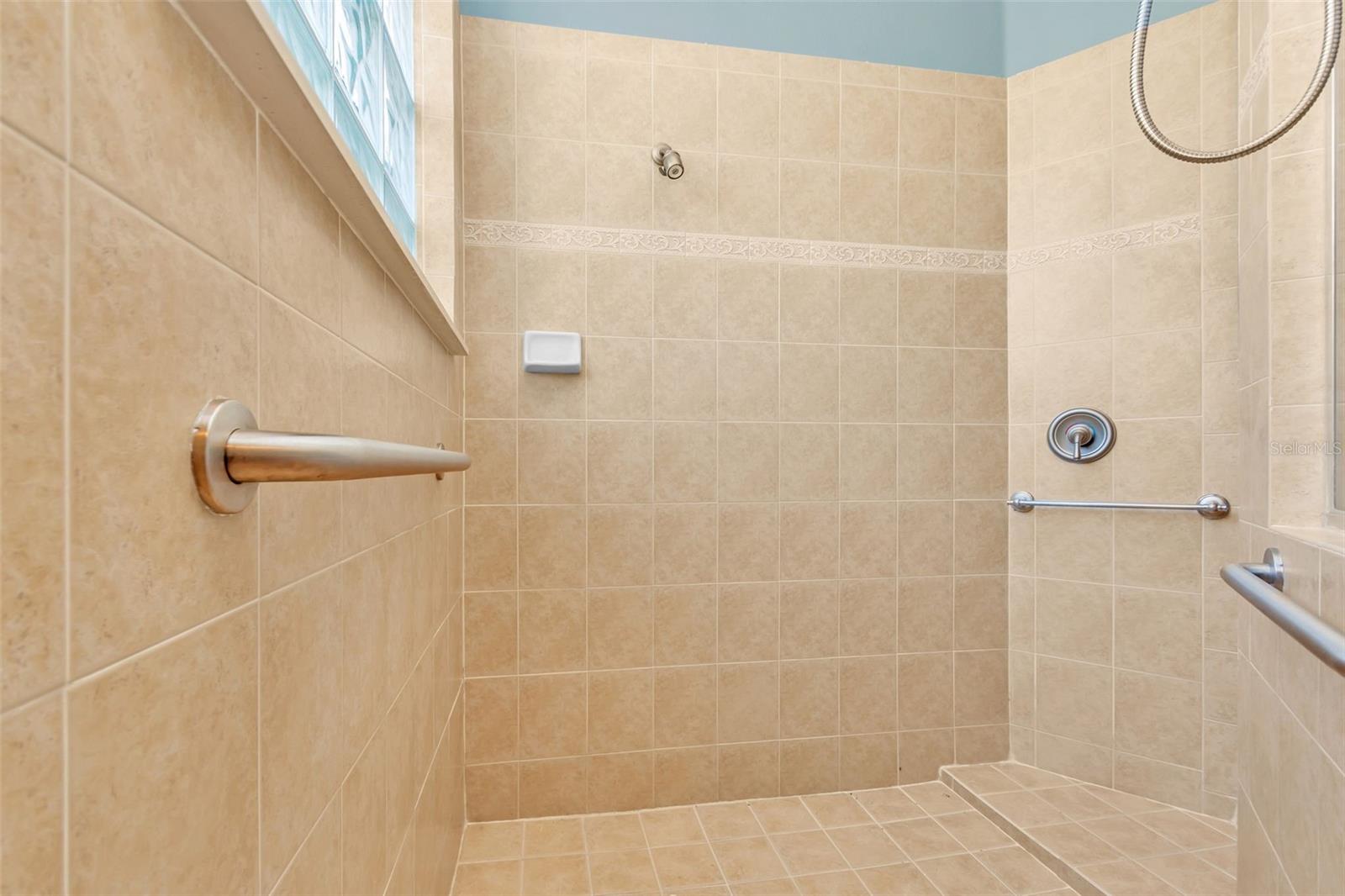 1554 SAINT REGIS PT
