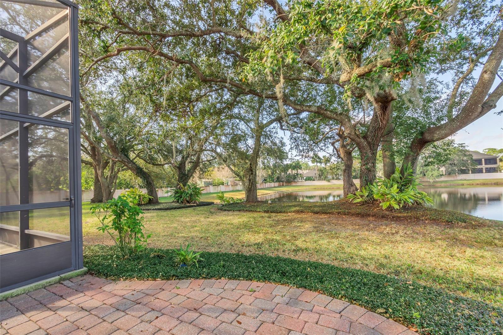 1554 SAINT REGIS PT