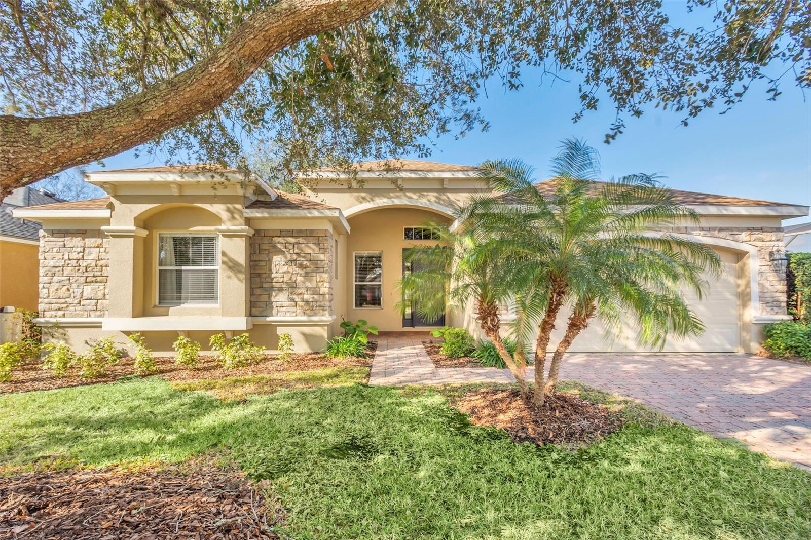1554 SAINT REGIS PT
