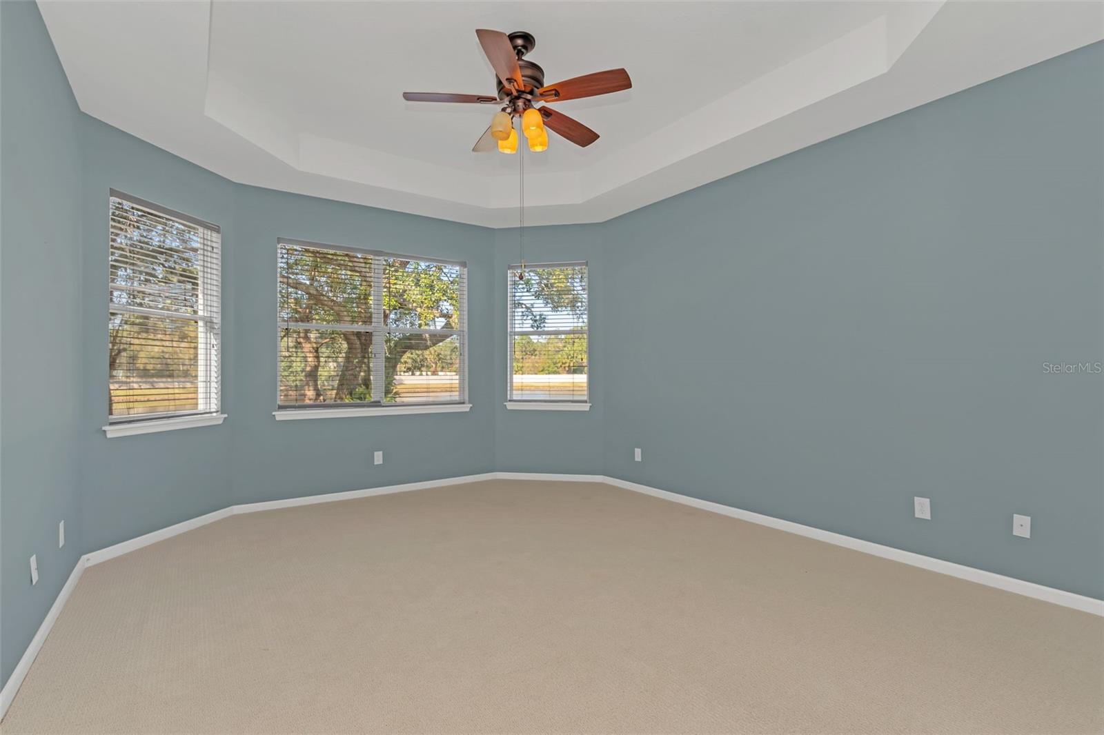 1554 SAINT REGIS PT